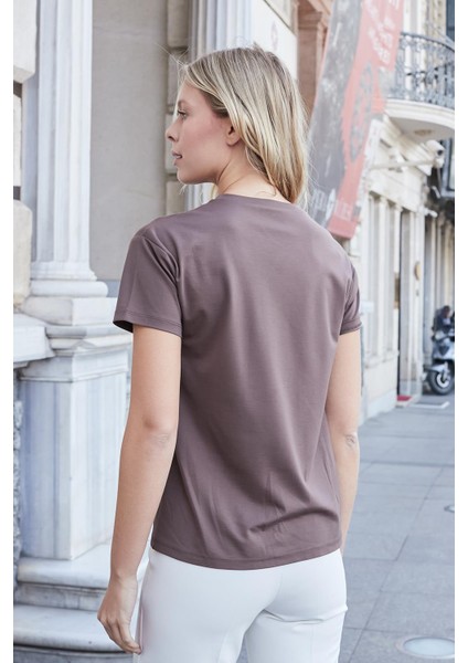 Kadın Sıfır Yaka Kırışmaz Span Karışımlı Şık Kısa Kol Likralı T-Shirt Bluz-Kahve indirimleri