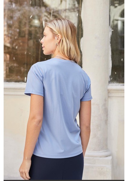 Kadın V Yaka Kısa Kol Likralı Span Kumaş Şık T-Shirt Bluz-Açık Mavi fırsatları
