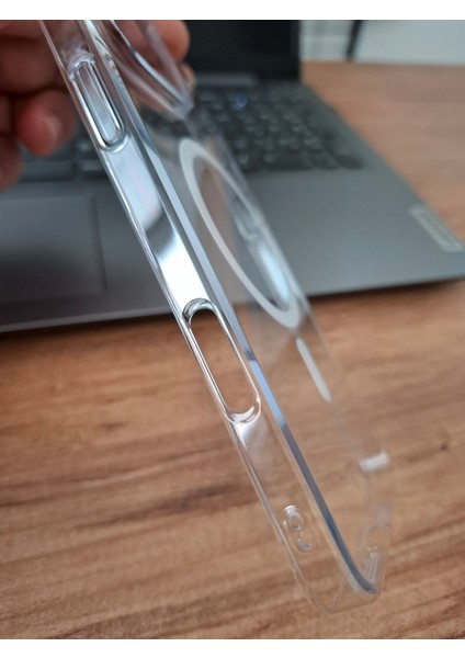 iPhone 16 Pro Max Uyumlu Magsafe Şarj Özellikli Sararma Yapmayan Kaliteli Sert Mika Kılıf
