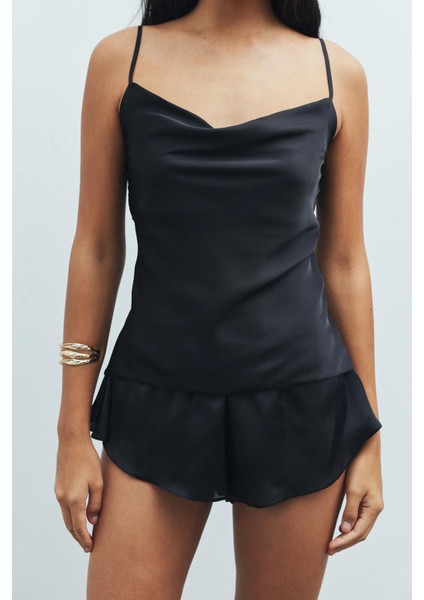 Caché Saten Siyah Degaje Yaka Askılı Kısa Pijama Takım fırsatları