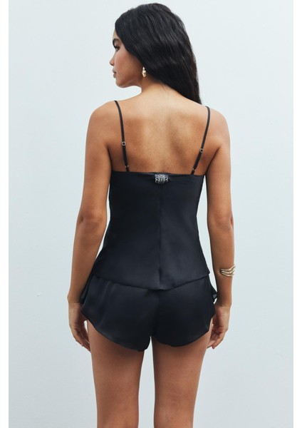 Caché Saten Siyah Degaje Yaka Askılı Kısa Pijama Takım indirimleri