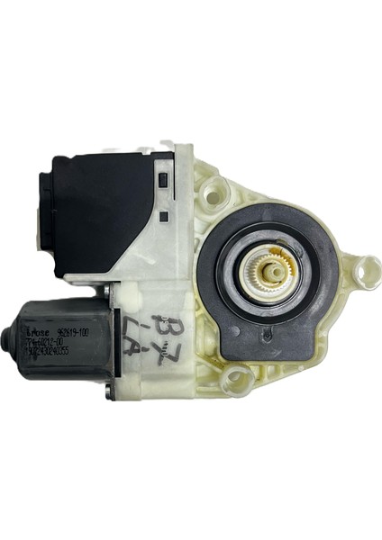 3AF839462 Passat B7 Sağ Arka Cam Motoru