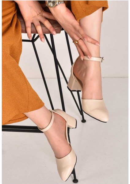 Benita Açık Bilekten Bağlamalı Klasik Ayakkabı