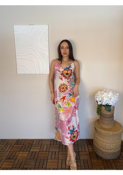 Kadın Ince Askılı Kalp Yıldız Karışık Desenli Yazlık Trend Midi Elbise fırsatları