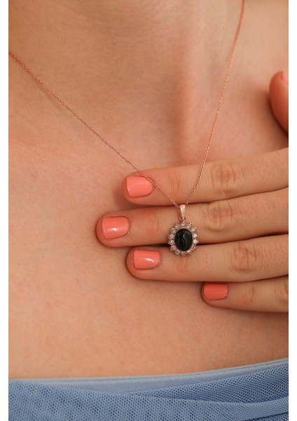 925 Ayar Gümüş Çiçek Tasarım Oval Oniks Taşlı Kolye