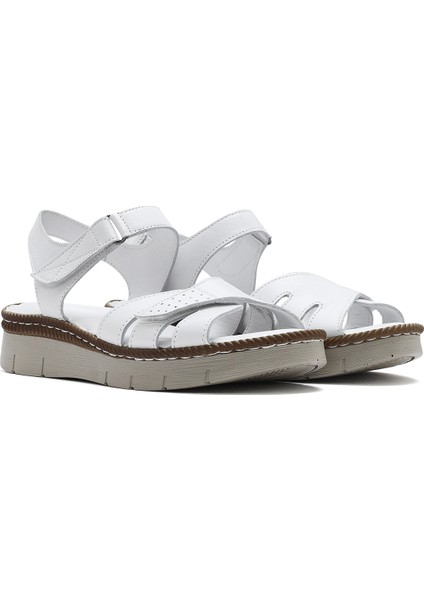 Kadın Beyaz Bilekten Bantlı Kalın Tabanlı Deri Comfort Sandalet 25SFD320518 modelleri