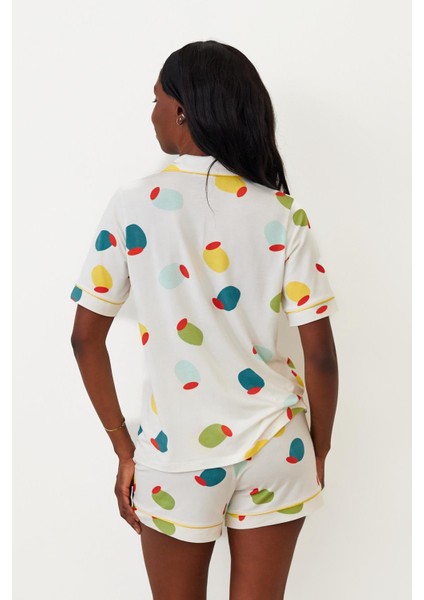 Kadın Limon Desenli Düğmeli Şortlu Pijama Takımı modelleri