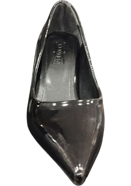 20492184Z 6 cm Kadeh Topuk Sivri Burun Kadın Stiletto Ayakkabı