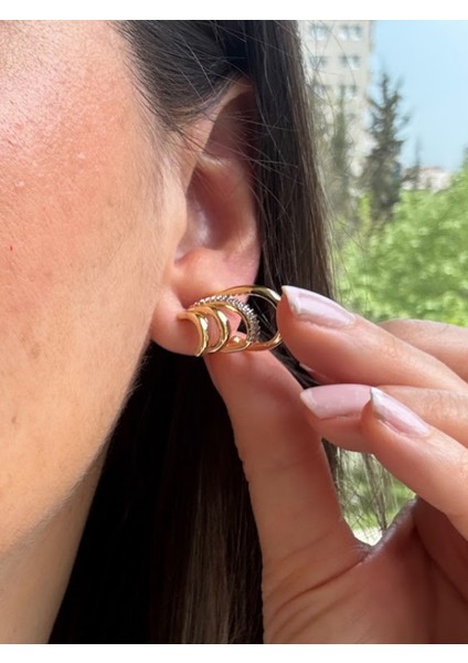 Çoklu Halka Minik Taşlı Küpe fırsatları