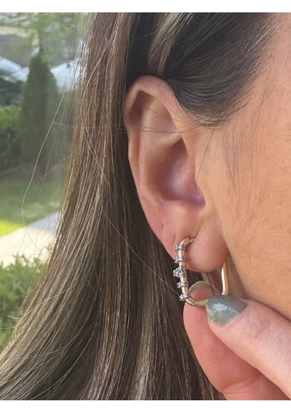 Minik Taşlı Köşeli Çift Renk Halka Küpe fırsatları