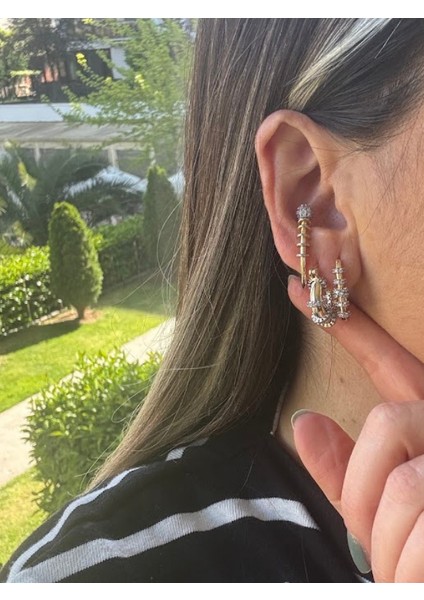 Minik Taşlı Köşeli Çift Renk Halka Küpe indirimleri