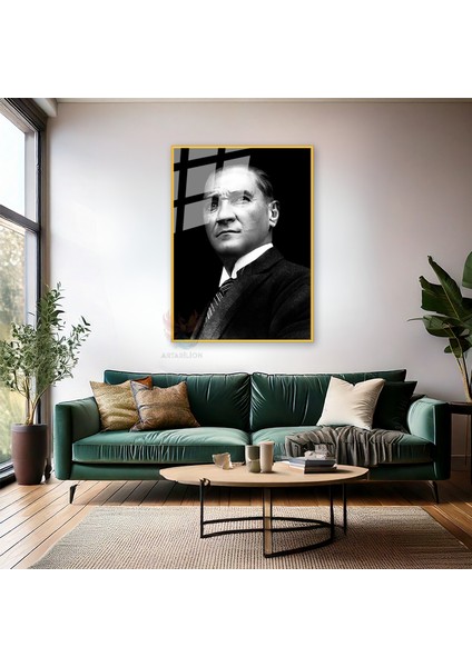 Siyah Beyaz Atatürk Görseli Metal Çerçeveli Cam Tablo Modeli Ev Ofis Hediyesi Duvar Dekoru