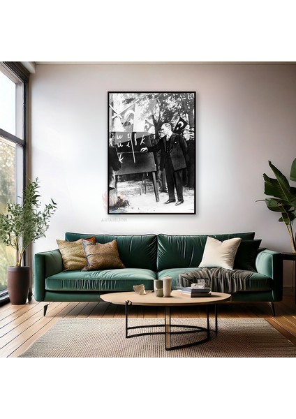 Atatürk Baş Öğretmen Metal Çerçeveli Cam Tablo Dikey Duvar Tablosu Okul Ofis Tablosu