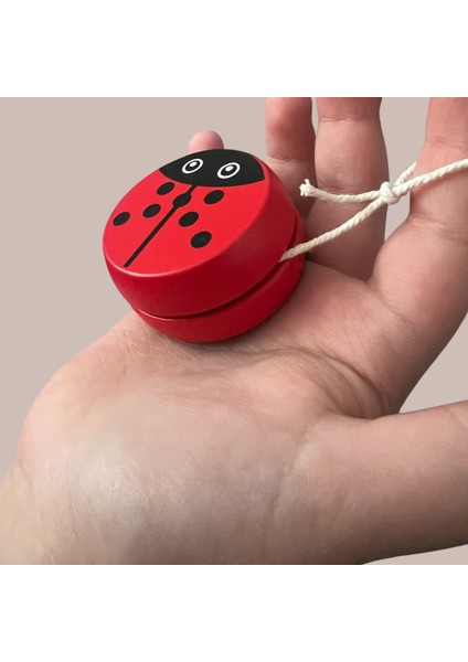 Hayvan Figürlü Ahşap Yoyo, Uğurböceği Yoyo, Nostaljik Ipli Yo-Yo, Ayı Figürlü, Kurbağa Figürlü, Kedi ve Panda Figürlü Oyuncak