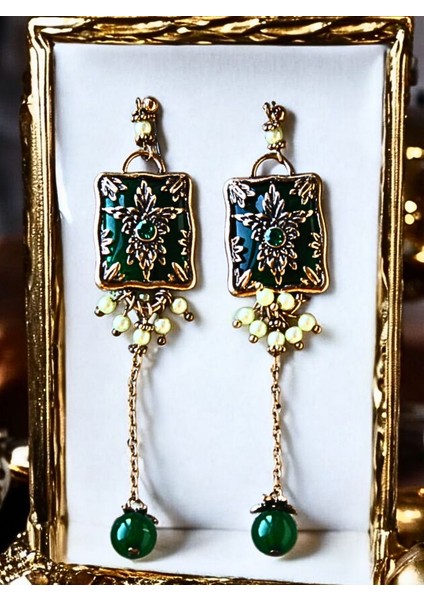 Antik Detaylı Bohem Tasarım Küpe