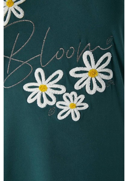 Kadın Bloom Yumuşak Doku Yeşil Çiçek Işlemeli Bisiklet Yaka Kısa Kollu Alt Üst Pijama Takımı