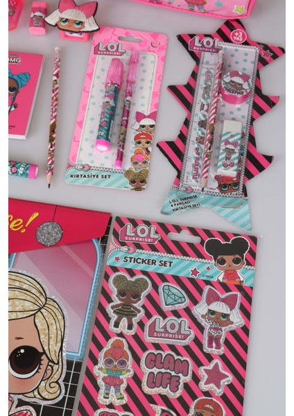 Dekomus Ile Lisanslı L.o.l. Surprıse 24 Parça Premıum Kırtasiye Seti Kalem Çantası,çift Taraflı Not Defteri,cetvel,kurşun Kalem,kalemtraş ve Silgi Seti fırsatları