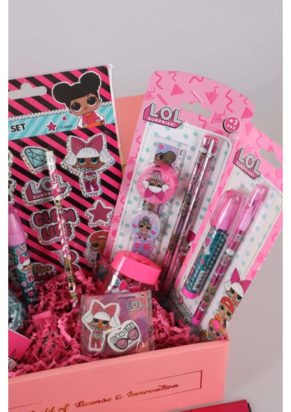 Dekomus Ile Lisanslı L.o.l. Surprıse Özel Kutulu Premıum Kırtasiye Seti Çift Taraflı Not Defteri,cetvel,kurşun Kalem,kalemtraş ve Silgi Seti modelleri
