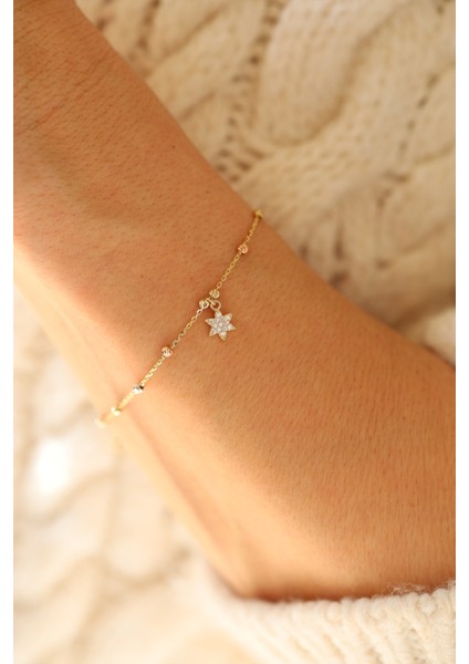 14 Ayar Altın Dorika Detaylı Yıldız Bileklik