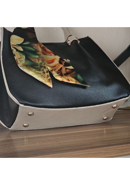 Zarif Siyah Çanta ve Desenli Fular Kombinasyonu fiyatları