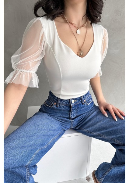 Prenses Kol Tül Detaylı Crep Bluz fiyatları