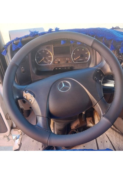 Dikişli Direksiyon Kılıfı K.gri / Siyah Deri Siyah Dikişli Mercedes (Fotoğraftaki Direksiyon) Için