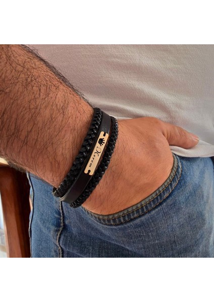 14 Ayar Altın Plakalı Erkeklere Özel Taç Detaylı Dikdörtgen Figürlü Derili Isim Bilekliği-397İsim-Siyah fırsatları