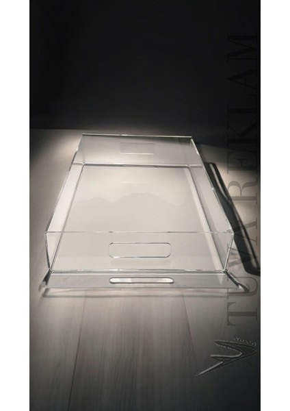 Şeffaf Pleksi Mutfak Salon Sunum Şık Bükümlü Büyük Tepsi ( 40 x 30 cm ) fırsatları
