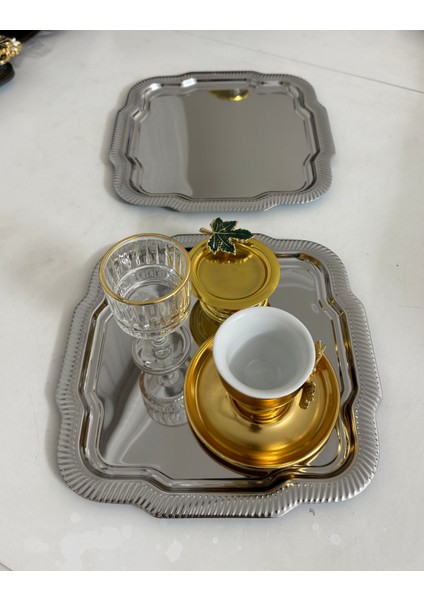 Çelik Kenar Desenli 2 Adet Kare Çiçek Modeli Dalgalı Servis Tepsisi Sunum
