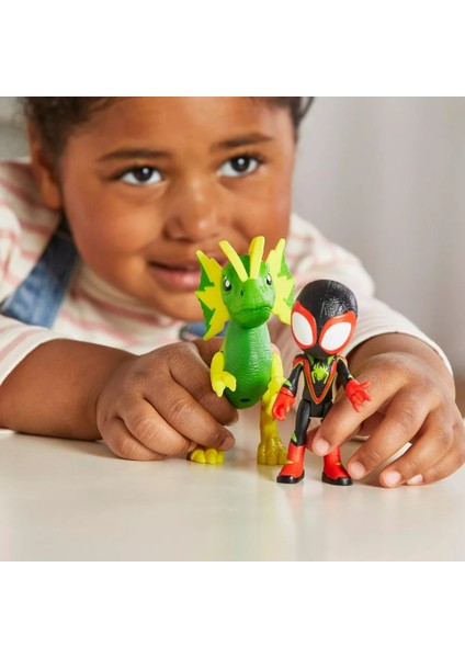 Spidey And His Amazing Friends Dino-Webs – Miles Morales & Electrosaurus 2'li Figür Seti