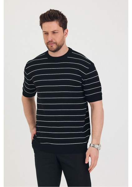 Erkek Bisiklet Yaka Çizgi Detaylı Kısa Kollu Ince Triko T-Shirt