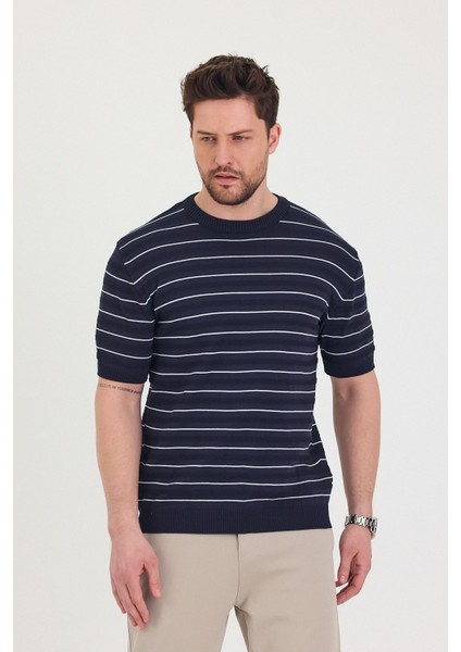 Erkek Bisiklet Yaka Çizgi Detaylı Kısa Kollu Ince Triko T-Shirt