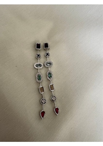 Melis Modeli Renkli Taşlı Sallantılı Küpe fırsatları