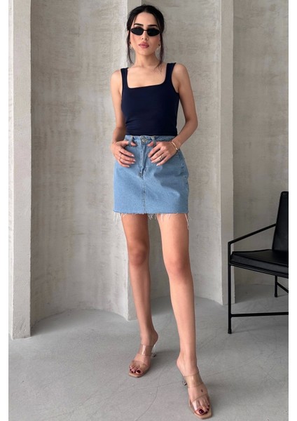 Kadın Lacivert Askılı Gloplu Südyenli Crop Atlet modelleri