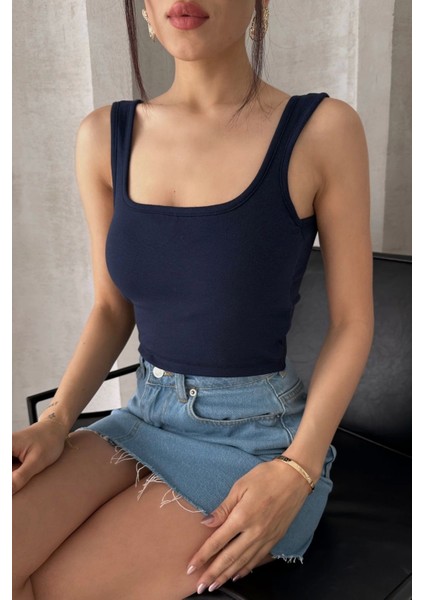 Kadın Lacivert Askılı Gloplu Südyenli Crop Atlet