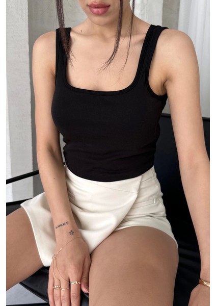 Kadın Siyah Askılı Gloplu Südyenli Crop Atlet fiyatları