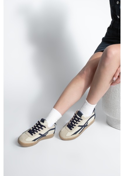 Kadın Sneaker Bağcıklı Spor Ayakkabı Alzin
