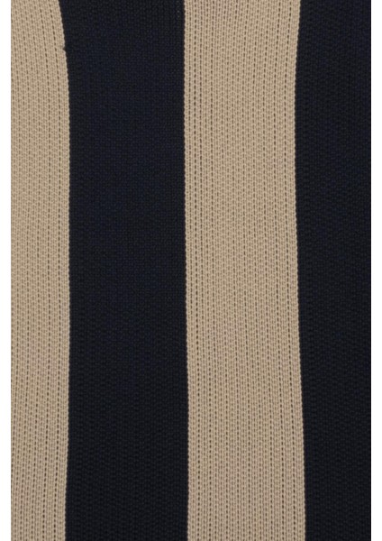 Lacivert Triko El Çantası fırsatları