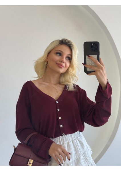 Bordo Mevsimlik Düğmeli Hırka fırsatları