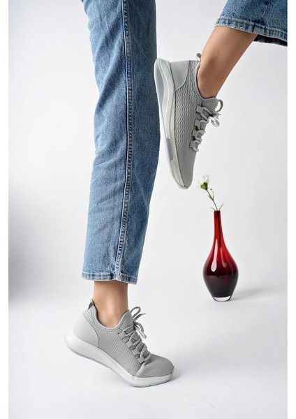 Gri Kadın Fileli Günlük Ayakkabı fırsatları