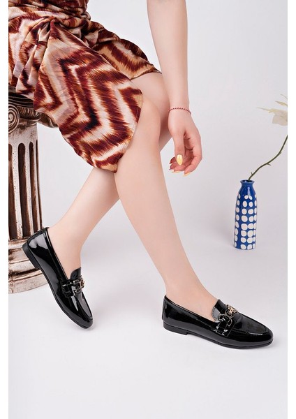 Siyah Babet Toka Detaylı Günlük Ayakkabı fiyatları
