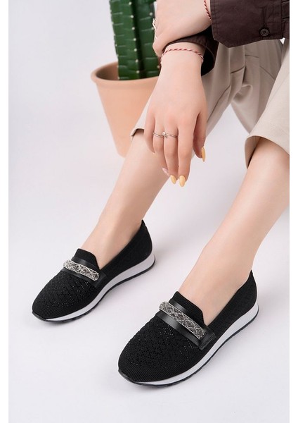 Siyah Taş Detaylı Günlük Spor Babet