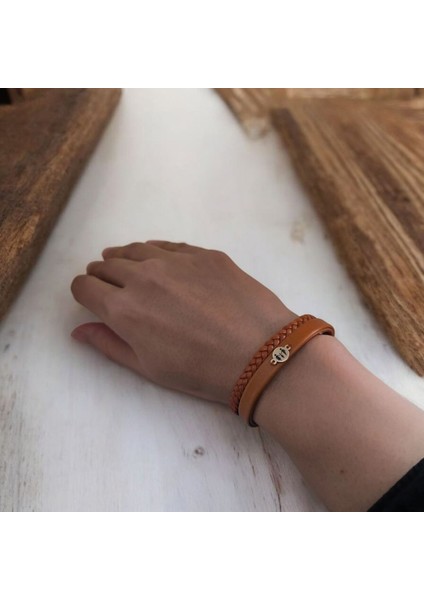 14 Ayar Plakalı Altın Kadınlara Özel Yuvarlak Figürlü Derili Sembol Bilekliği-401sembol-Kahverengi modelleri