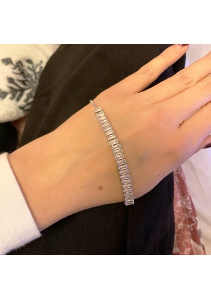 4X4MM DZH039 Kadınlar Için Çeşitli Boyutlarda Tenis Bileziği Berrak Zirkon Ayarlanabilir Düğün Noel Mücevher Takı DZH007 (Yurt Dışından) modelleri