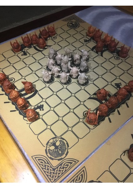 Hnefatafl Viking Satranç THN4071465 fırsatları