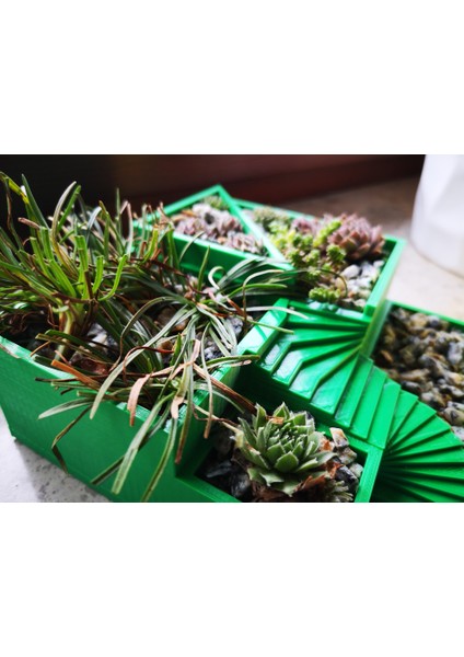 Bir Flowerpot Veya Masa Organizatörü THN3452681