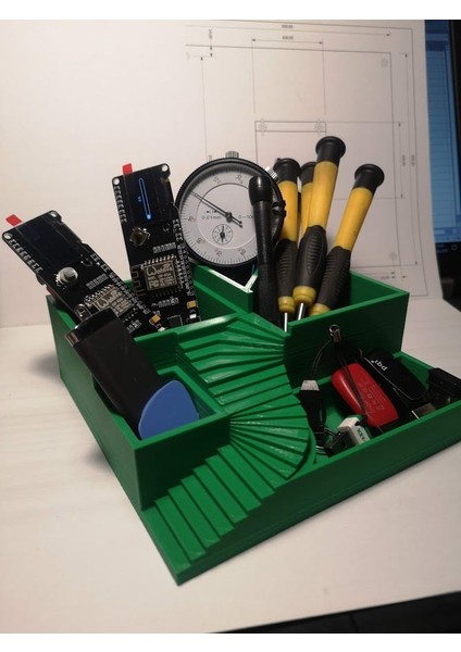 Bir Flowerpot Veya Masa Organizatörü THN3452681 modelleri