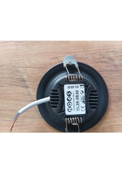 YL38 0530 Siyah Kasa LED Spot 5W 3 Renkli