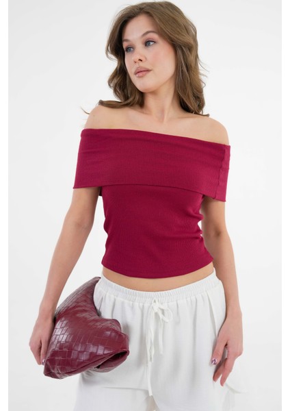 Bordo Madonna Yaka Omzu Açık Fitilli Örme Crop Bluz