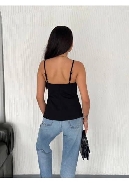Askılı Dekolte Deraylı Bluz Crop - Siyah